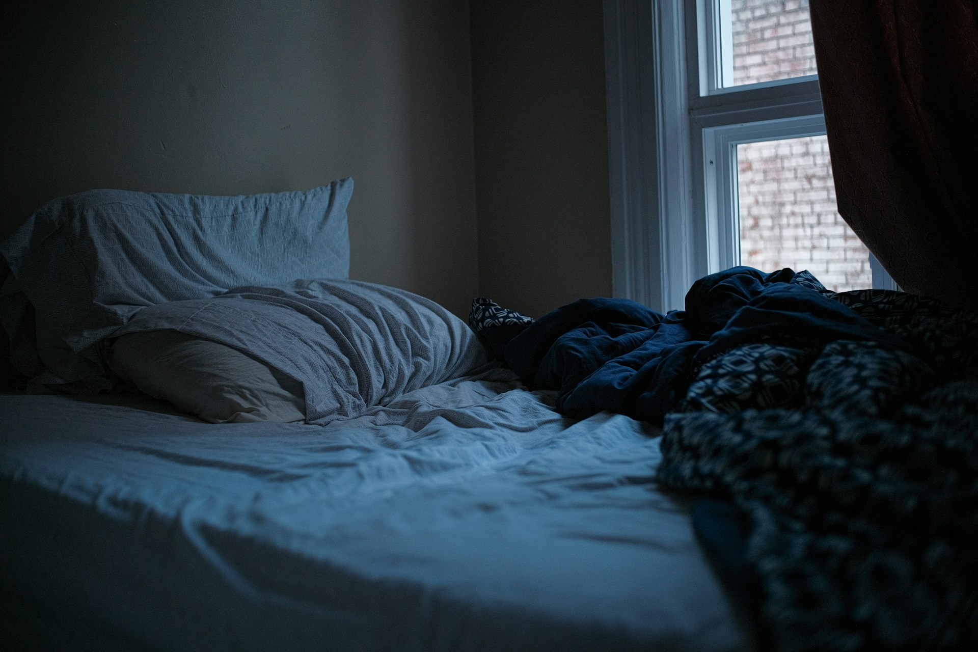 When the Night Doesn’t Feel Safe: Trauma, Hypervigilance, and Difficulty Sleeping